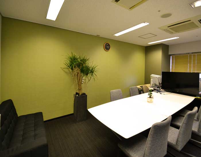 グリーンとBoConceptの家具で作った落ち着くオフィスデザイン事例