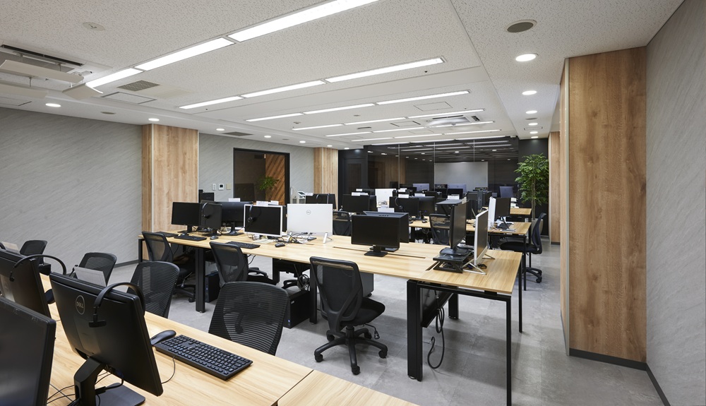 木と石の素材感を組み合わせた洗練空間