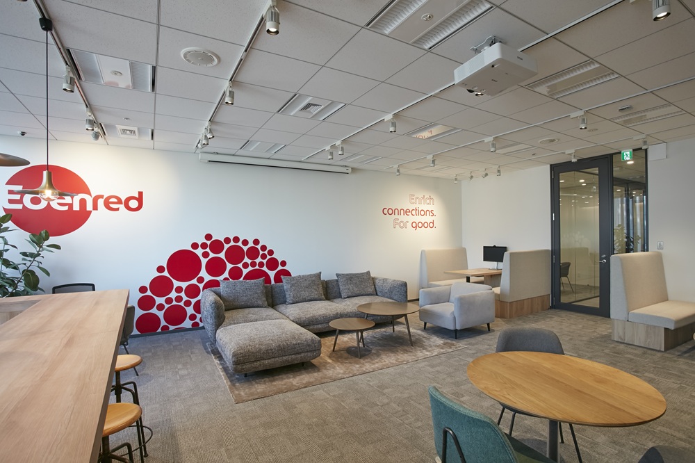 お客様にも喜ばれる、快適なリフレッシュスペース2728