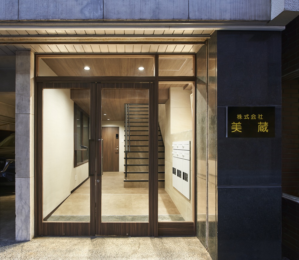 日本橋・5階建て自社ビルの上品で落ち着いたオフィスリノベーション事例