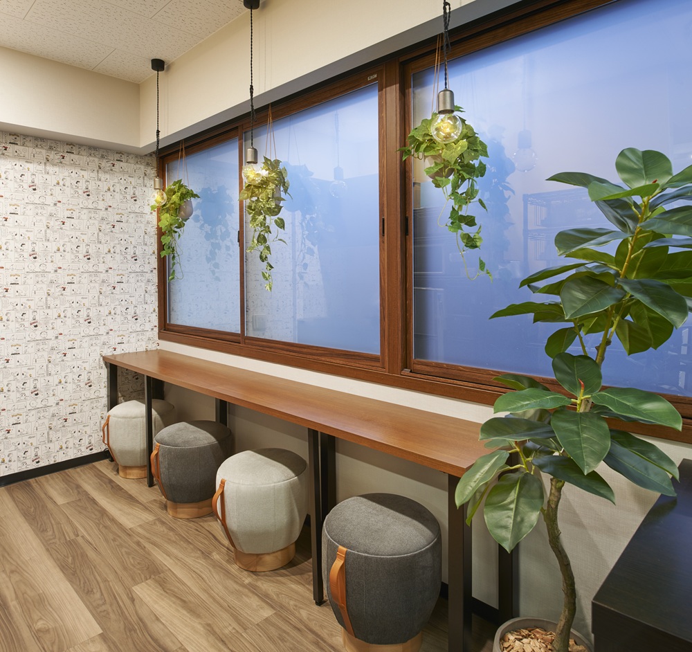 使用人数によってアレンジできるカウンターテーブル